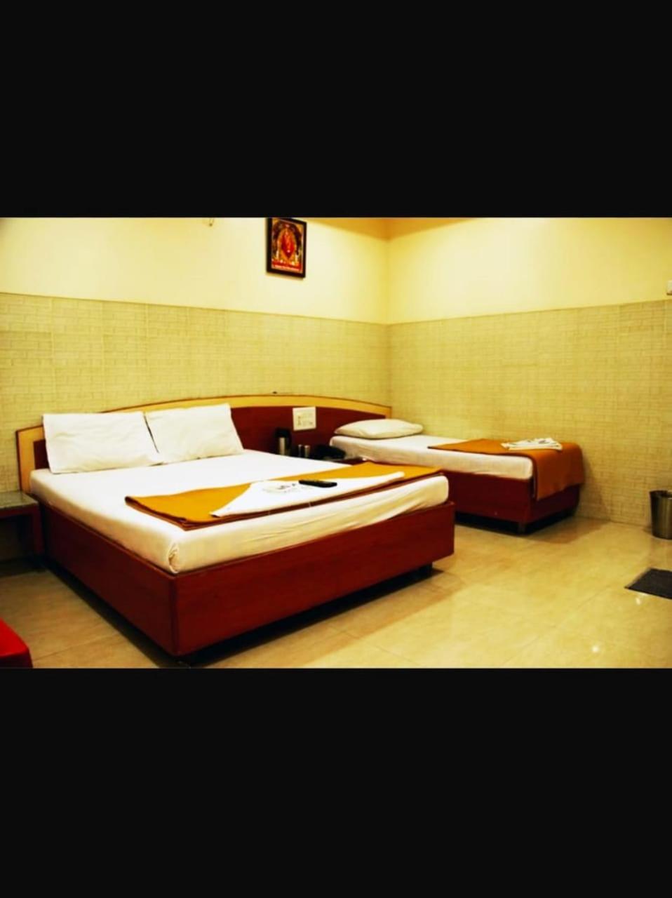 Hotel Apple Sai Residency Shirdi Exterior foto